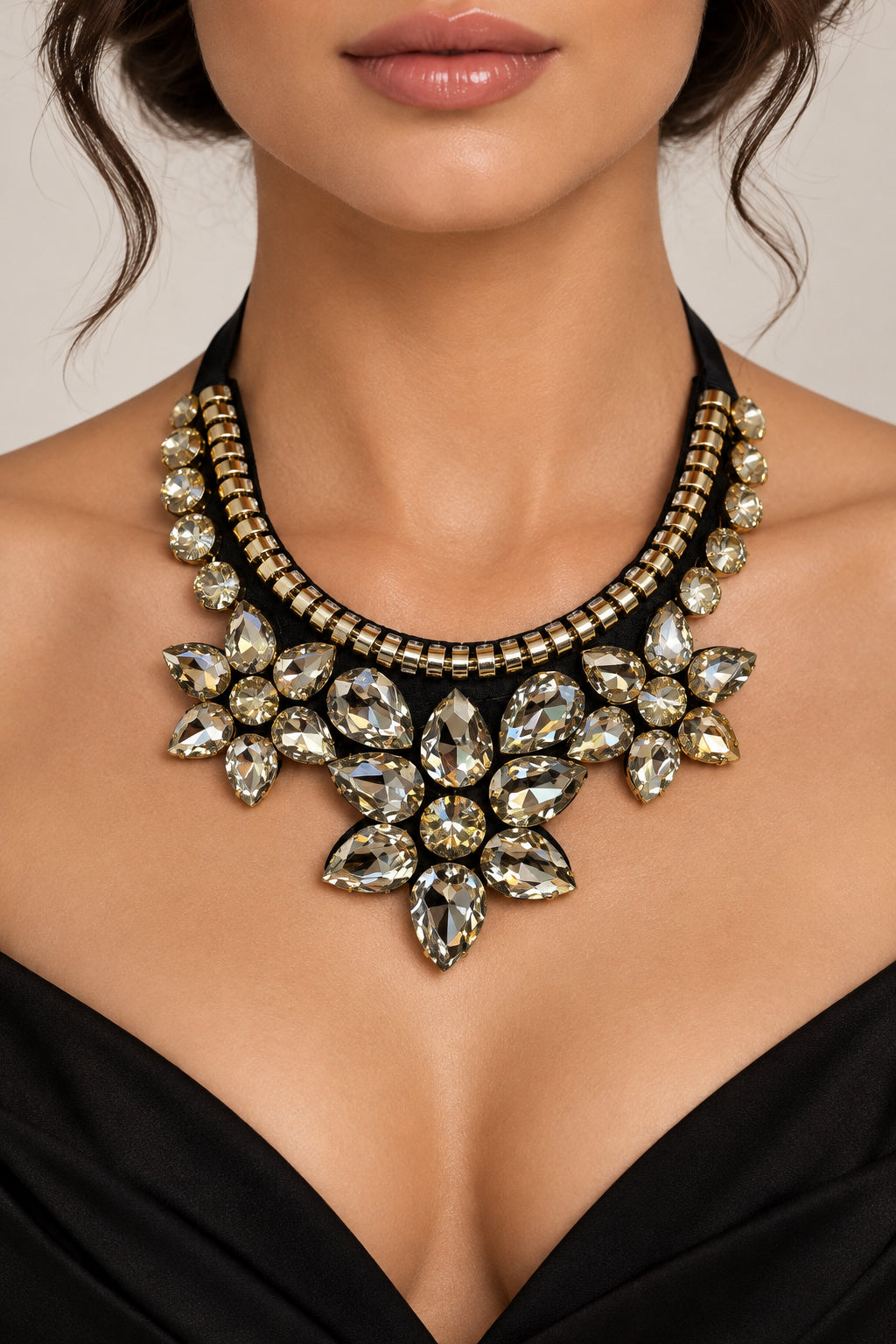 Ribbon necklace