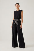 Wide legged pants